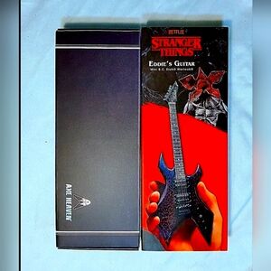 Netflix Stranger Things Eddie's Guitar Mini B.C. Warlock Replica Axe Heaven